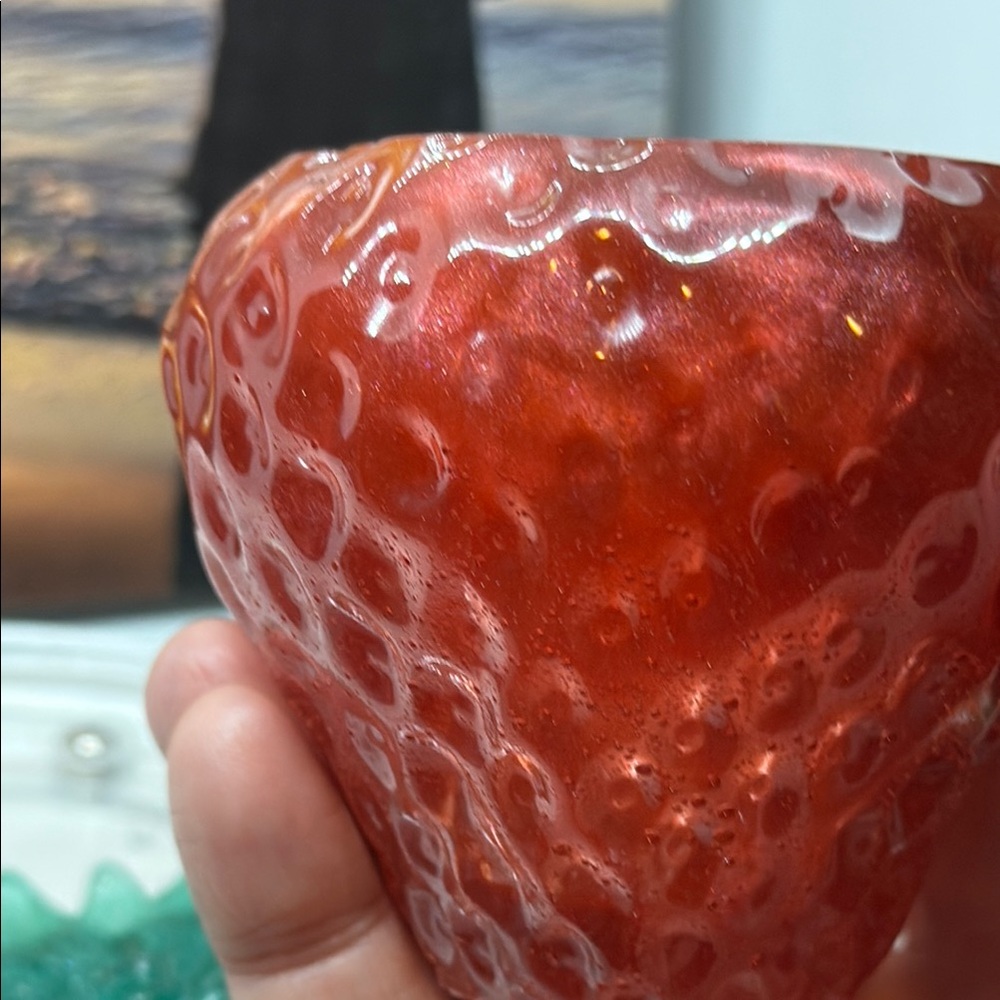 Elegant Red Resin Strawberry Jar - Picture 11 of 12